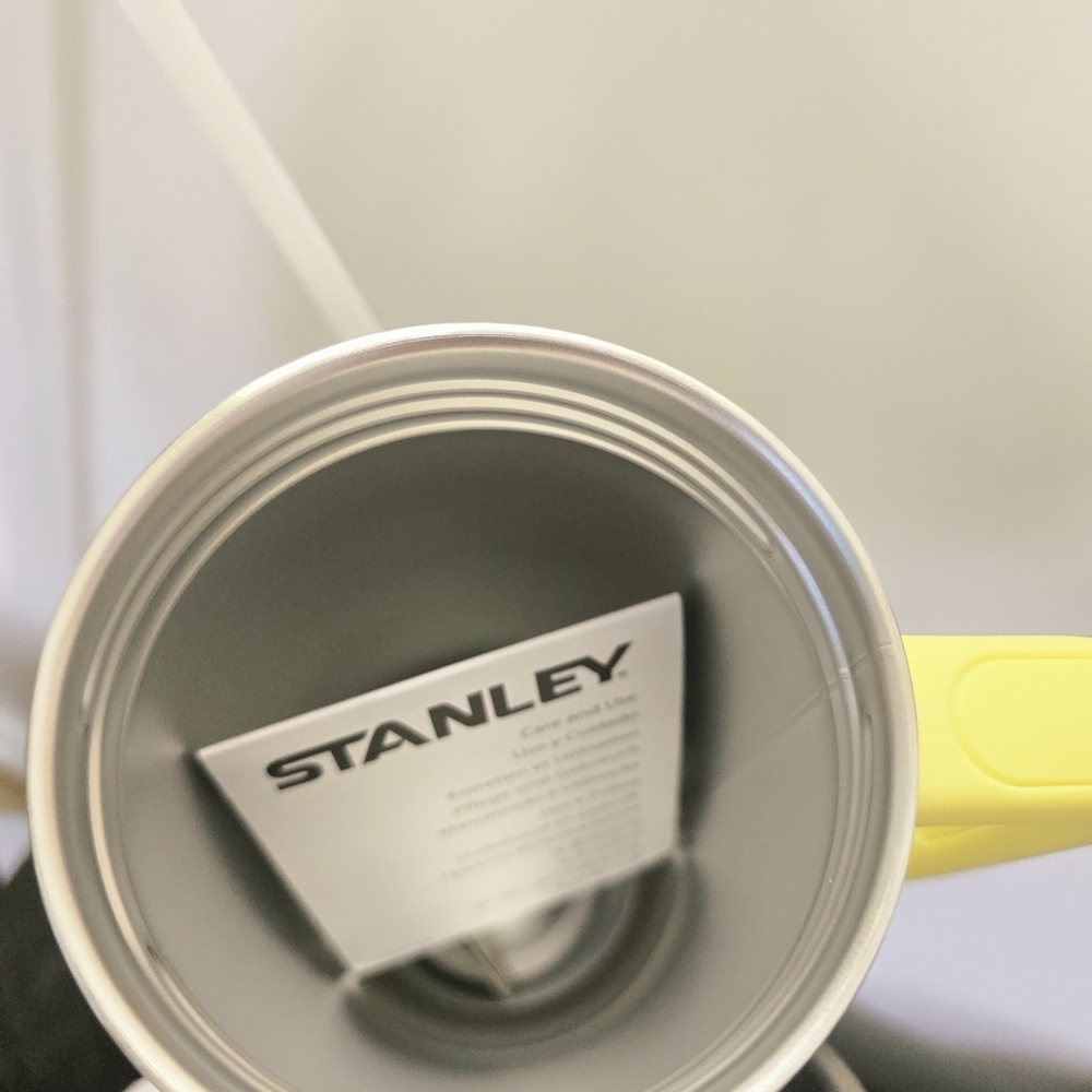 Stanley Lemon Yellow Tumbler with Handle - Picture 3 of 7